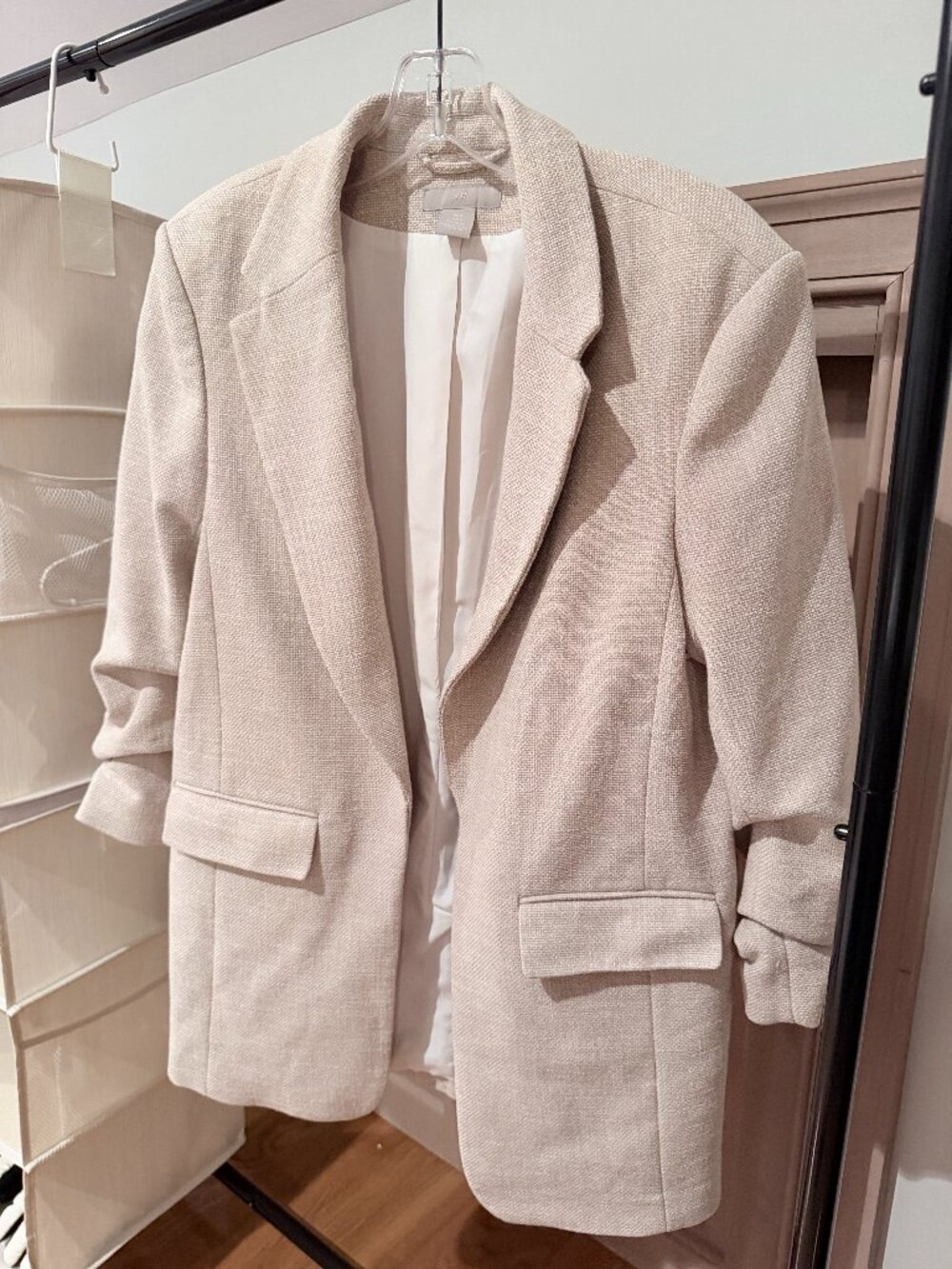 H&M Light Beige Textured Ruched Sleeve Blazer Size S